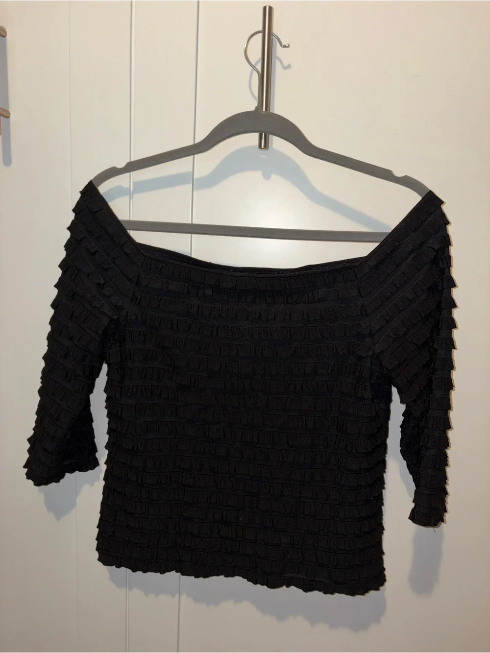 Frank Lyman Design Black Ruffled Off-Shoulder - Picture 1 of 3